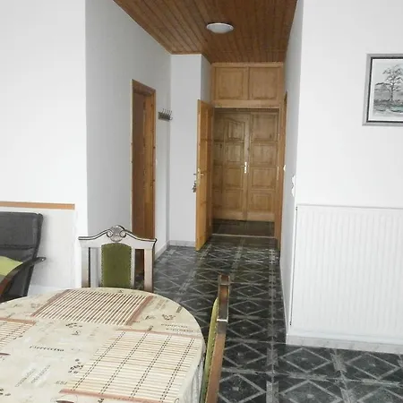Fehér Rózsa Apartman *