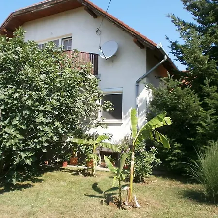 Lägenhet Feher Rozsa *