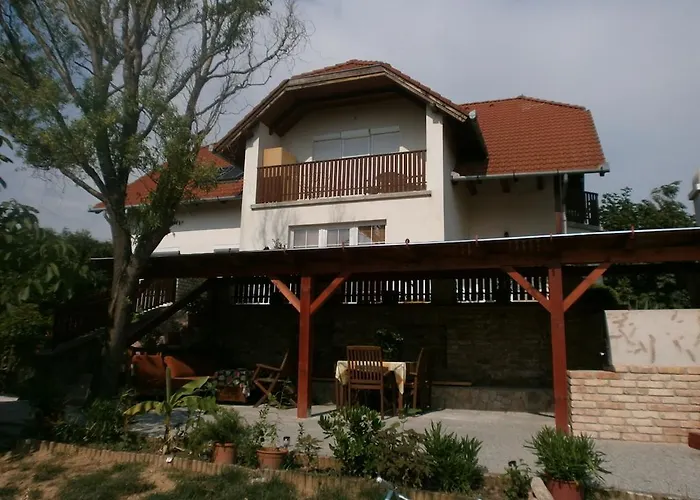 דירה Feher Rozsa